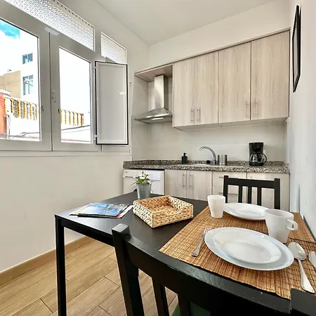 La Hoya Downtown Apartment *